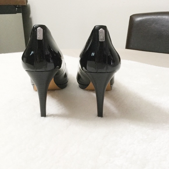Coach Black Patient Heels 7.5 - Picture 4 of 8